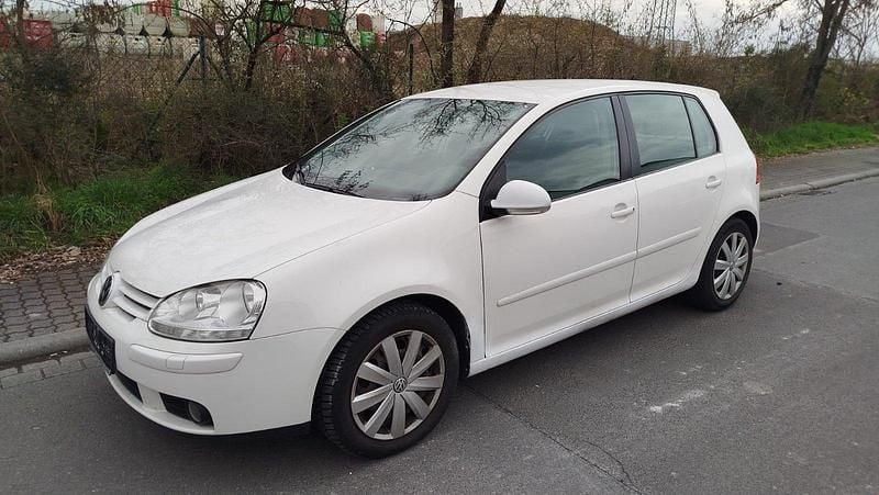 Gebraucht VW Golf V 140 PS (102 kW) 2007 Weiß Kleinwagen