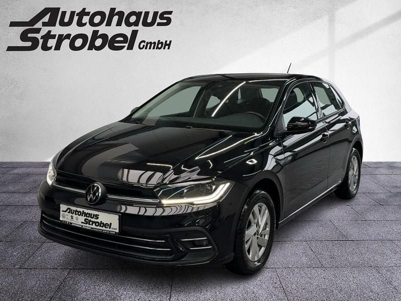Używany VW Polo Style 95 KM (69 kW) 2022 Czarny Sedan/Limuzyna
