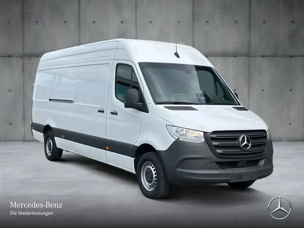 Gebraucht Mercedes Sprinter 170 PS (125 kW) 2025 Weiß Van
