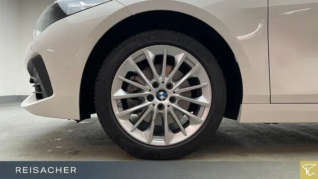 Gebraucht BMW 118 Advantage 136 PS (100 kW) 2023 Weiß Kleinwagen