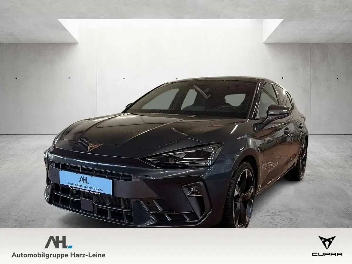 Gebraucht Cupra Leon 150 PS (110 kW) 2024 Grau Limousine