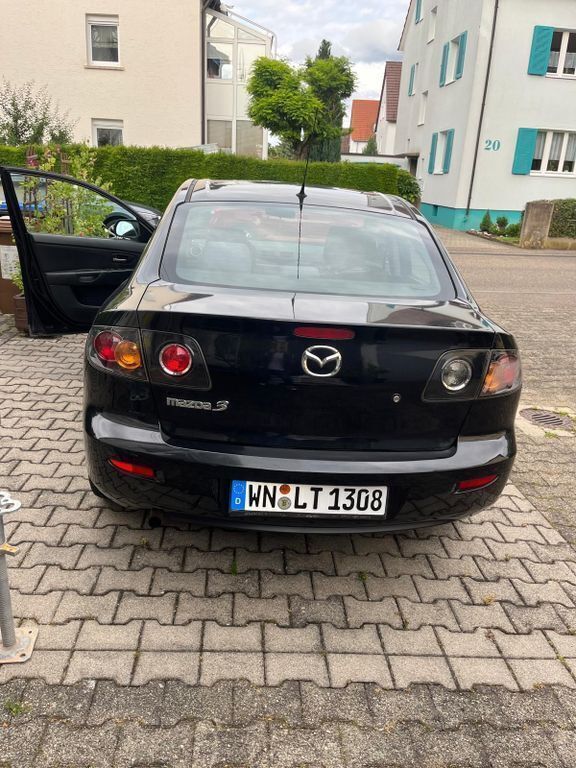 Schwarz Gebraucht 2006 Mazda 3 Active Limousine | 1.100 € (Superpreis) - Bild 1/4