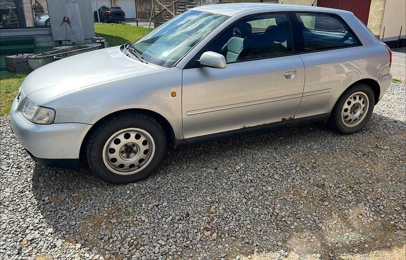 Gebraucht Audi A3 101 PS (74 kW) 1997 Silber Kleinwagen