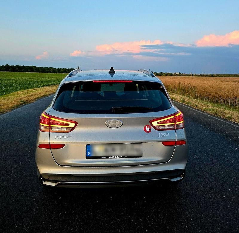 Gebraucht Hyundai i30 Advantage 101 PS (74 kW) 2024 Grau Kombi