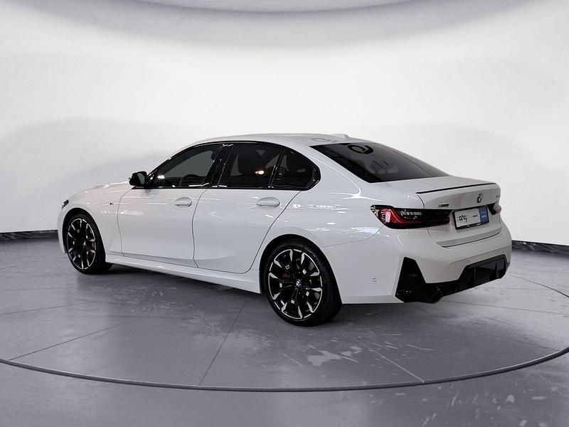 Gebraucht BMW 320 Performance 190 PS (139 kW) 2024 Weiß Limousine