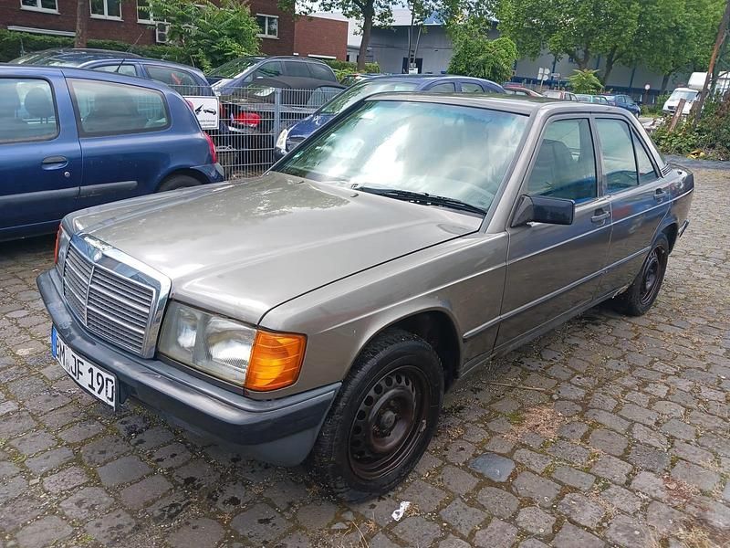 Gebraucht Mercedes 190 118 PS (86 kW) 1986 Grau Limousine