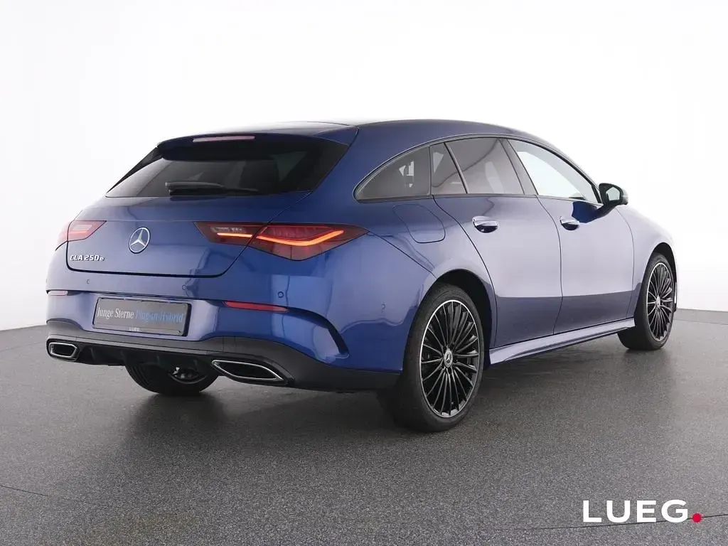 Gebraucht Mercedes CLA250e AMG 218 PS (160 kW) 2025 Blau Coupé