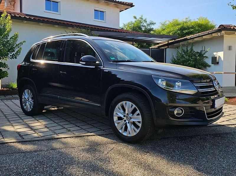 Schwarz Gebraucht 2013 VW Tiguan Life SUV | 12.900 € (Teuer) - Bild 1/4