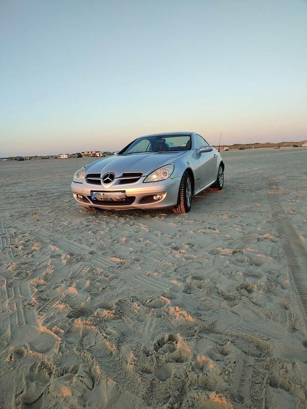 Grau Gebraucht 2007 Mercedes SLK200 Cabrio | 4.800 € (Superpreis) - Bild 1/4