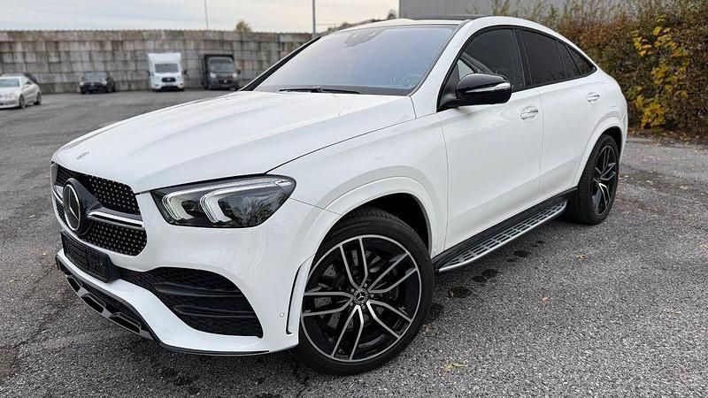 Weiß Gebraucht 2023 Mercedes GLE350 AMG Coupé | 74.000 € (Etwas zu teuer) - Bild 1/4