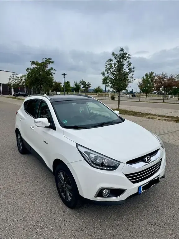 Gebraucht Hyundai ix35 Trend 116 PS (85 kW) 2015 Weiß SUV