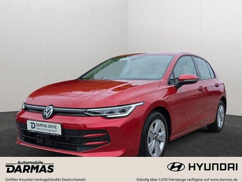 Rot Gebraucht 2025 VW Golf VIII Life Limousine | 23.990 € (Guter Preis) - Bild 1/4
