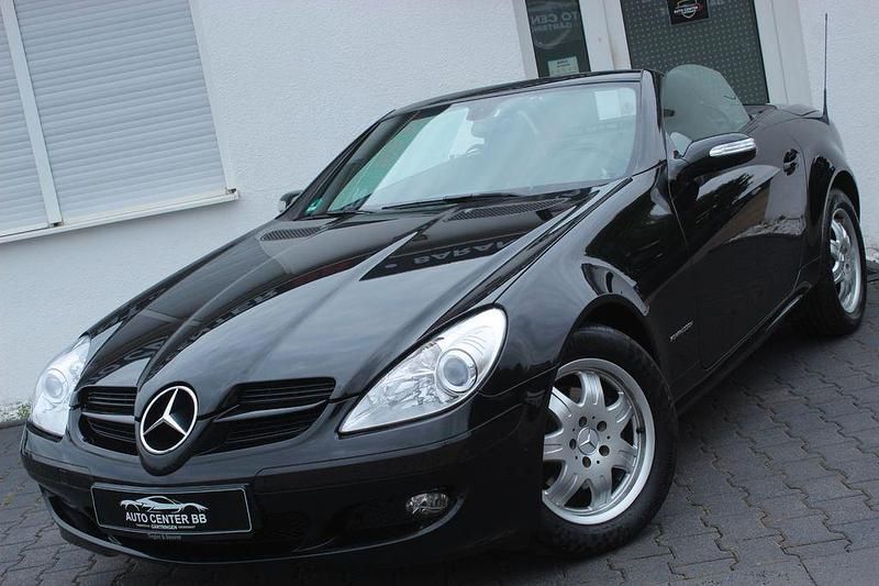 Schwarz Gebraucht 2005 Mercedes SLK200 Cabrio | 7.800 € (Fairer Preis) - Bild 1/4
