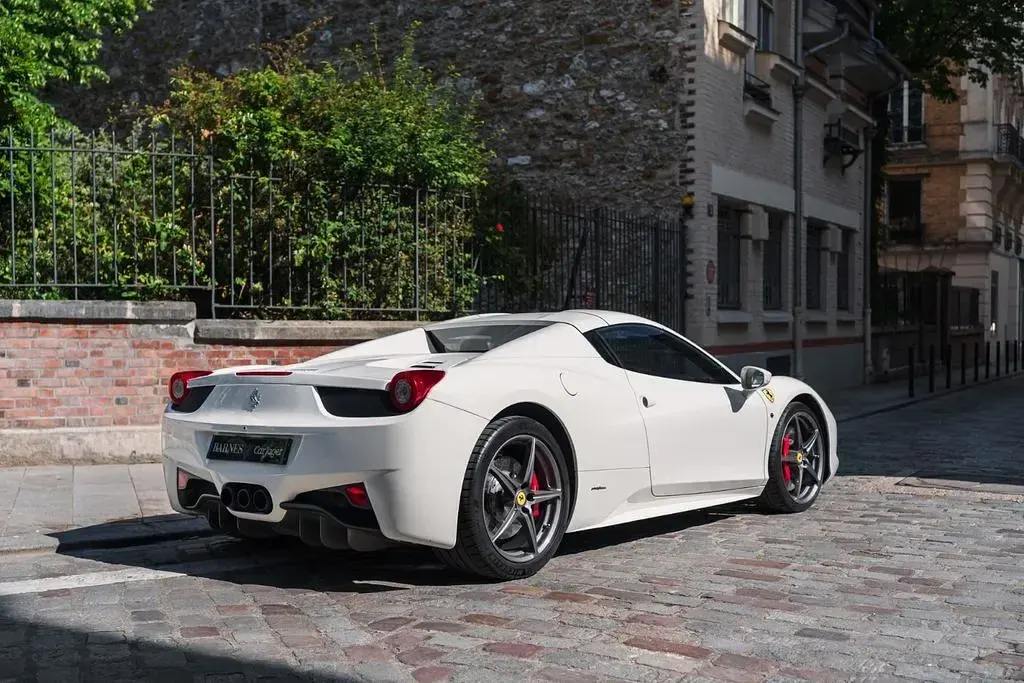 Second-hand Ferrari 458 570 CP (419 kW) 2012 Alb Cabrio