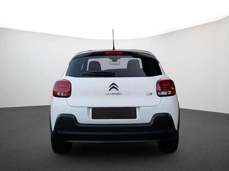 Gebraucht Citroën C3 Shine 82 PS (60 kW) 2023 Lack weiss banquise/deckende lackierung Kleinwagen