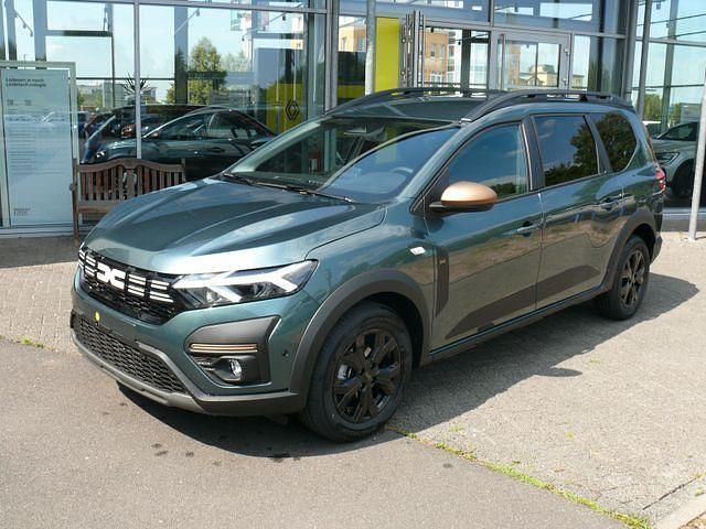 Neu Dacia Jogger Extreme 110 PS (80 kW) 2025 Zederngrün Van / Kleinbus