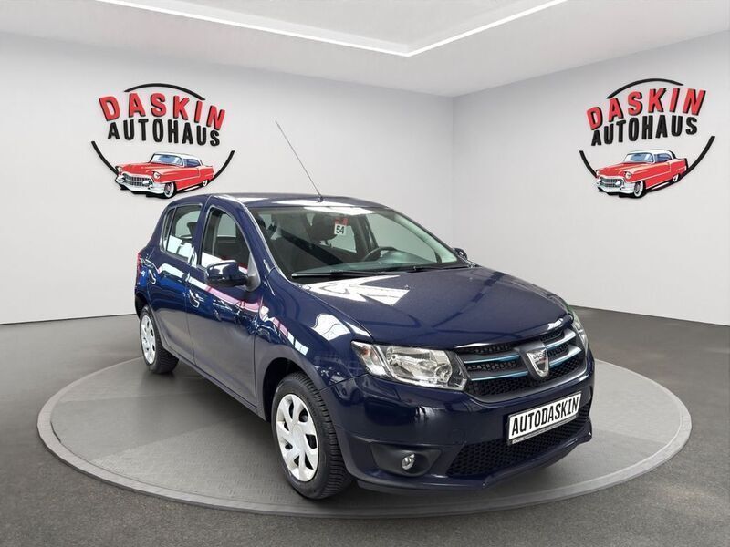Blau Gebraucht 2016 Dacia Sandero Lauréate Kleinwagen | 6.400 € (Fairer Preis) - Bild 1/4