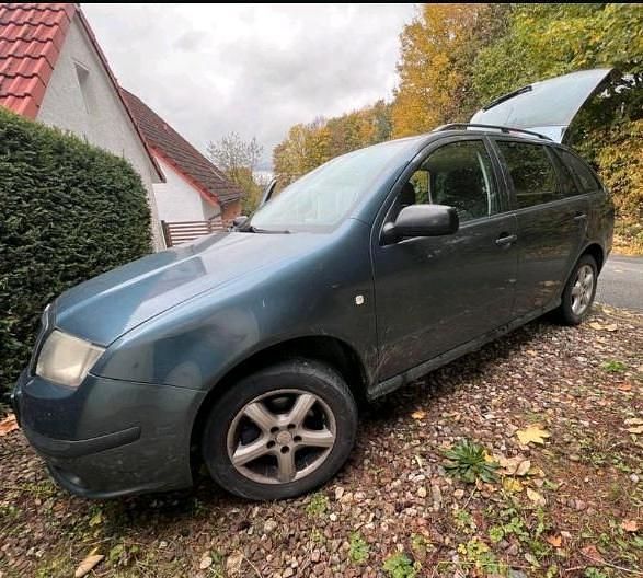 Andere farben Gebraucht 2006 Skoda Fabia Kombi | 1.199 € (Fairer Preis) - Bild 1/4