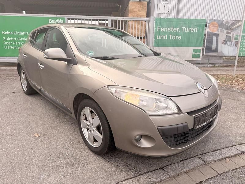 Gebraucht Renault Mégane III Dynamique 131 PS (96 kW) 2010 Kleinwagen