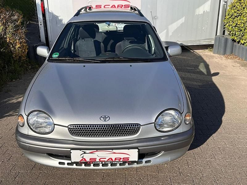 Gebraucht Toyota Corolla 110 PS (80 kW) 1999 Silber Kombi