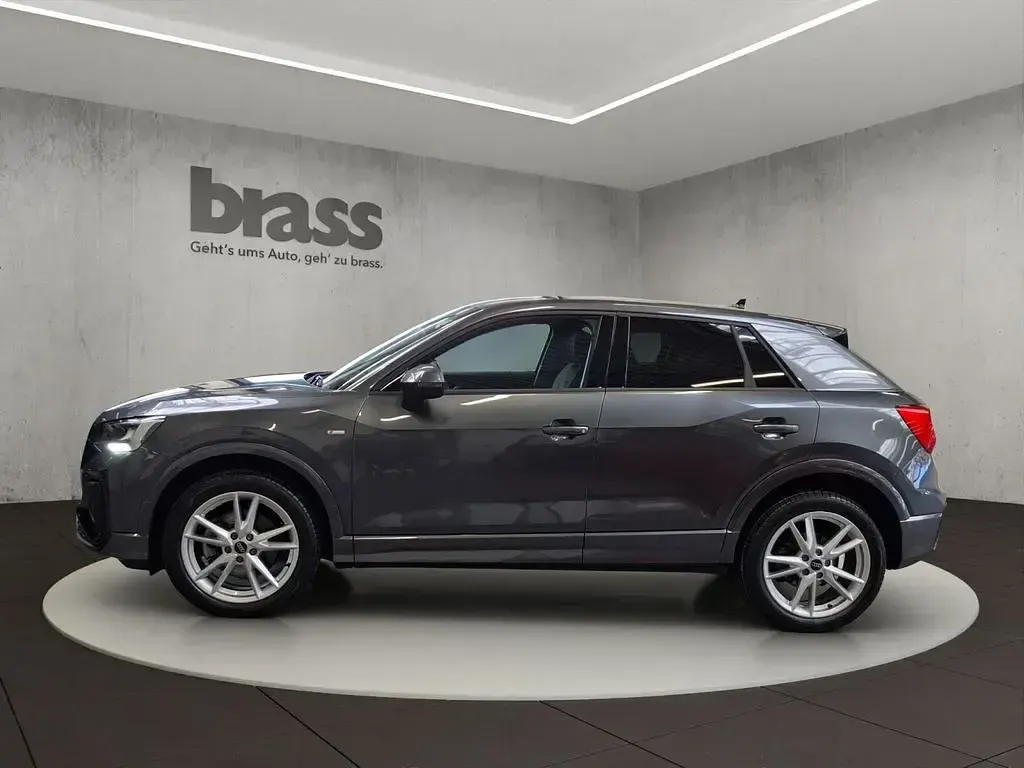 Gebraucht Audi Q2 S-Line 190 PS (139 kW) 2025 Daytonagrau perleffekt SUV