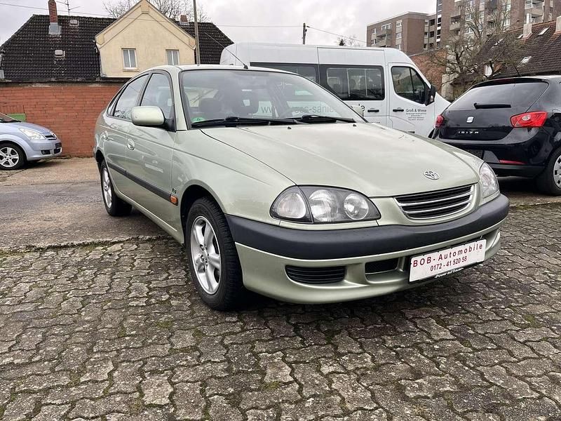 Gebraucht Toyota Avensis Sol 110 PS (80 kW) 2000 Minze grün metallic Limousine