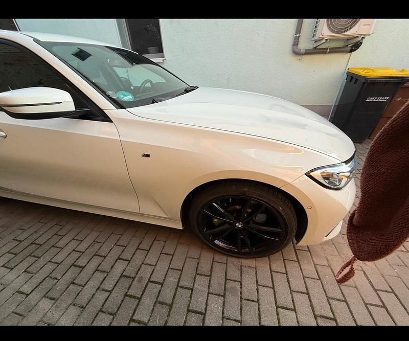 Gebraucht BMW 330e 295 PS (216 kW) 2021 Weiß Limousine