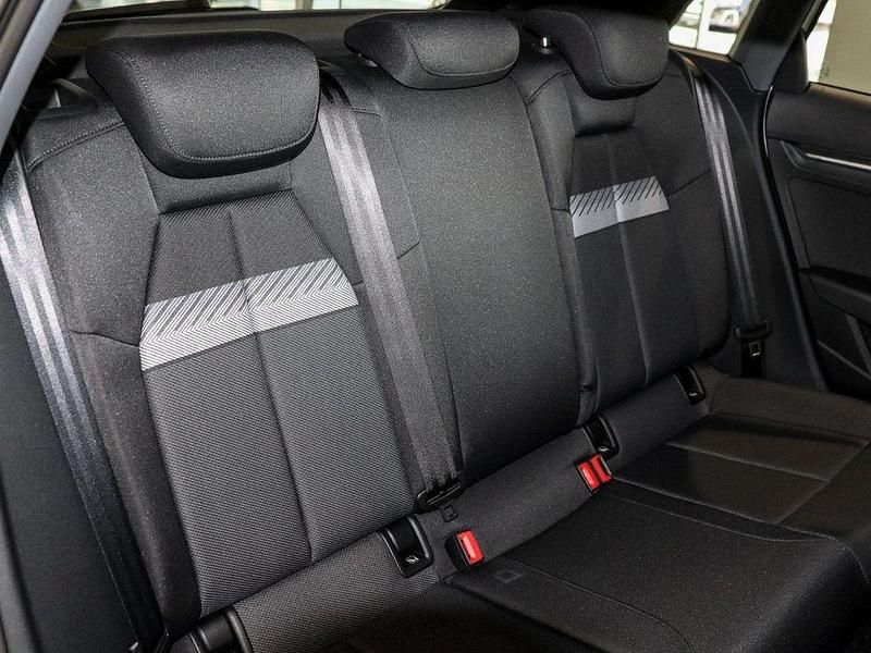 Gebraucht Audi A3 S-Line 150 PS (110 kW) 2024 Ibisweiß Limousine