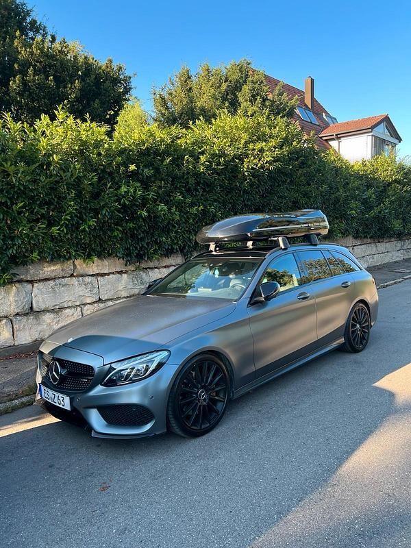 Grün Gebraucht 2016 Mercedes C400 AMG line Kombi | 34.999 € - Bild 1/4