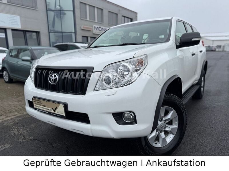 Weiß Gebraucht 2013 Toyota Land Cruiser SUV | 28.990 € (Etwas zu teuer) - Bild 1/4