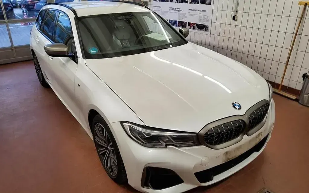 Gebraucht BMW M340 Performance 340 PS (250 kW) 2021 Mineral weiss metallic Limousine