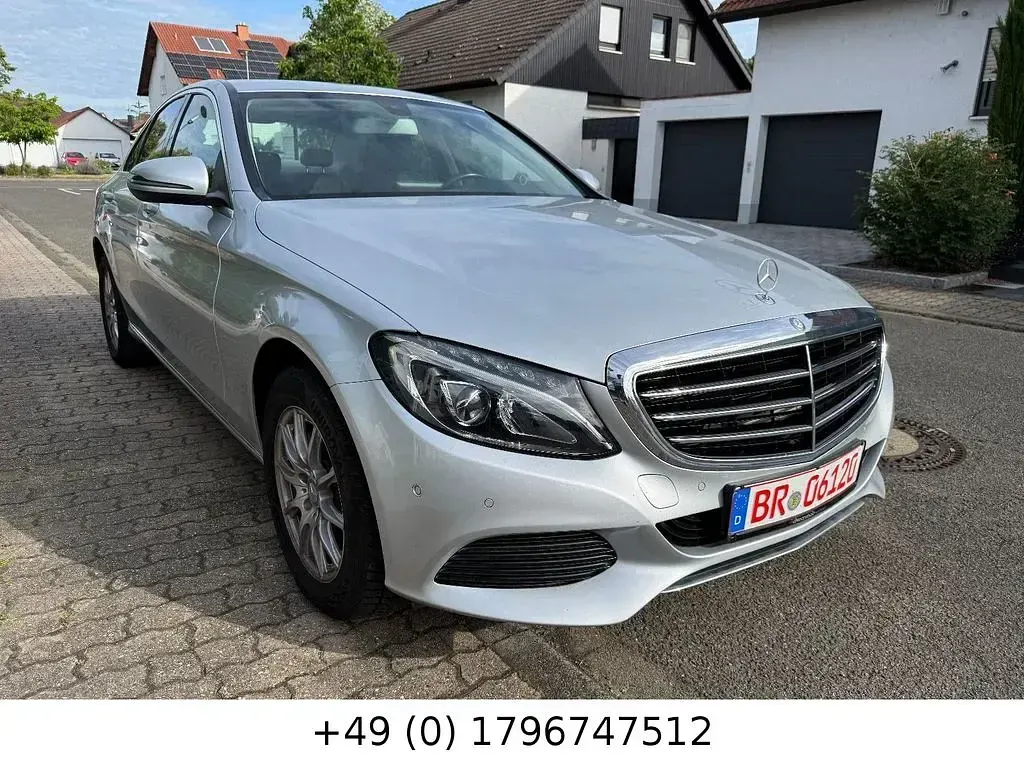 Gebraucht Mercedes C180 Exclusive 156 PS (114 kW) 2015 Silber Limousine