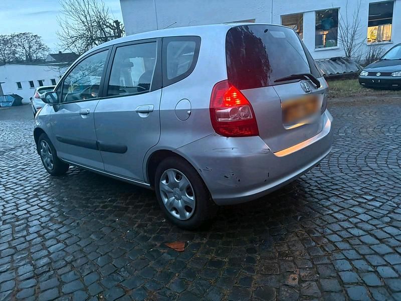 Gebraucht Honda Jazz 83 PS (61 kW) 2005 Silber Kleinwagen