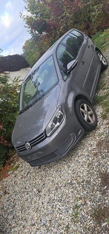 Grau Gebraucht 2013 VW Touran Van / Kleinbus | 5.200 € (Superpreis) - Bild 1/4