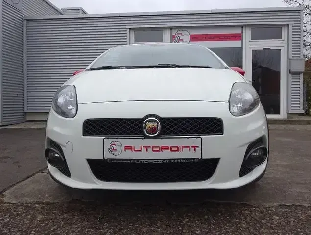 Używany Abarth Punto 155 KM (114 kW) 2010 Biały Hatchback