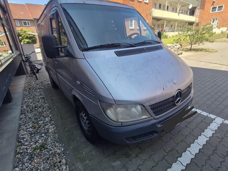 Silber Gebraucht 2004 Mercedes Sprinter Van | 2.250 € (Fairer Preis) - Bild 1/4