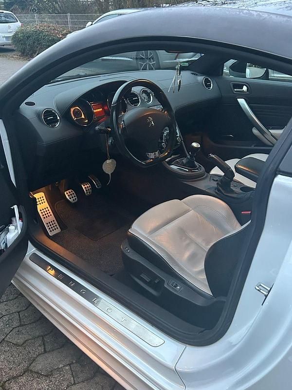 Gebraucht Peugeot RCZ 200 PS (147 kW) 2013 Weiß Coupé