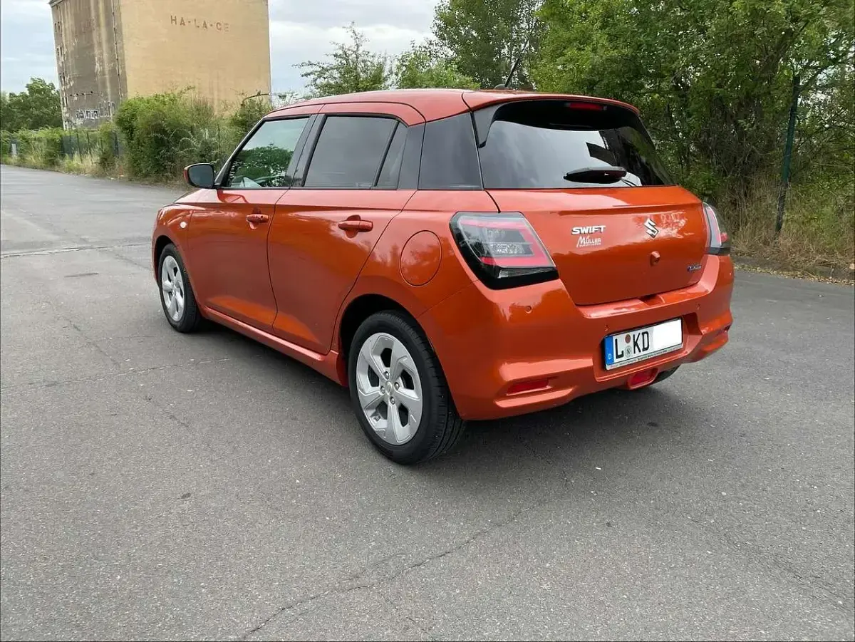 Gebraucht Suzuki Swift Comfort 83 PS (61 kW) 2025 Orange Kleinwagen
