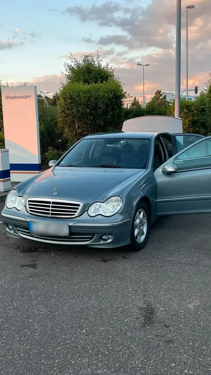 Gebraucht Mercedes C220 Avantgarde 150 PS (110 kW) 2006 Grau Limousine