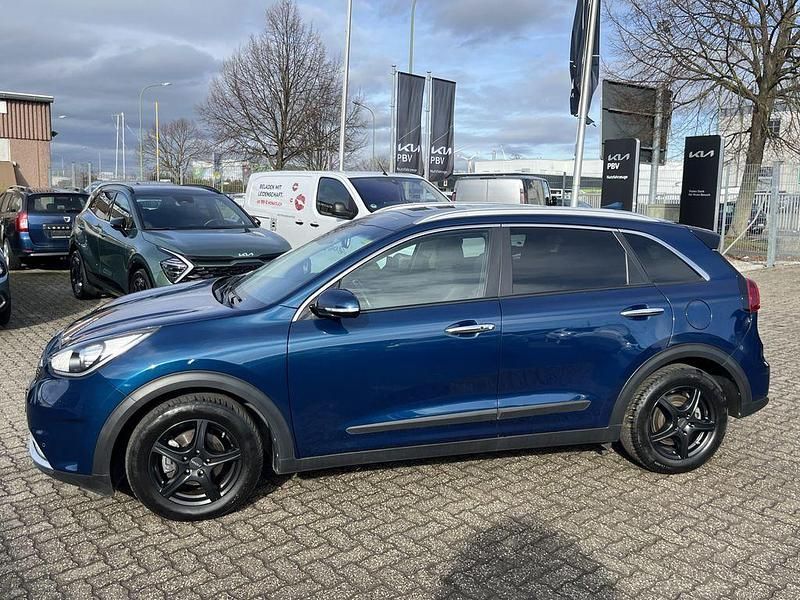 Gebraucht Kia Niro Spirit 105 PS (77 kW) 2018 Blau SUV
