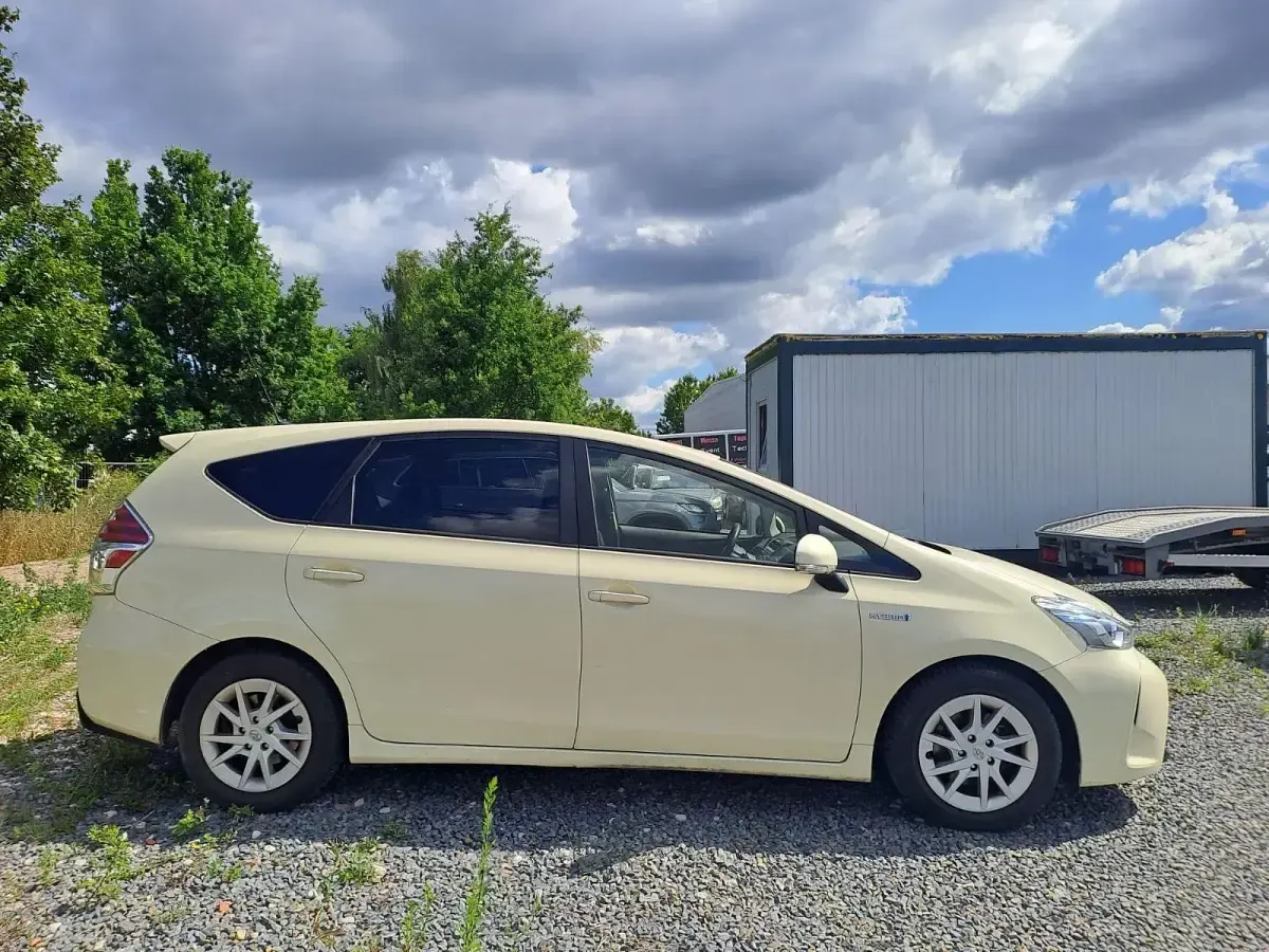 Gebraucht Toyota Prius+ Comfort 99 PS (72 kW) 2019 Weiß Van / Kleinbus