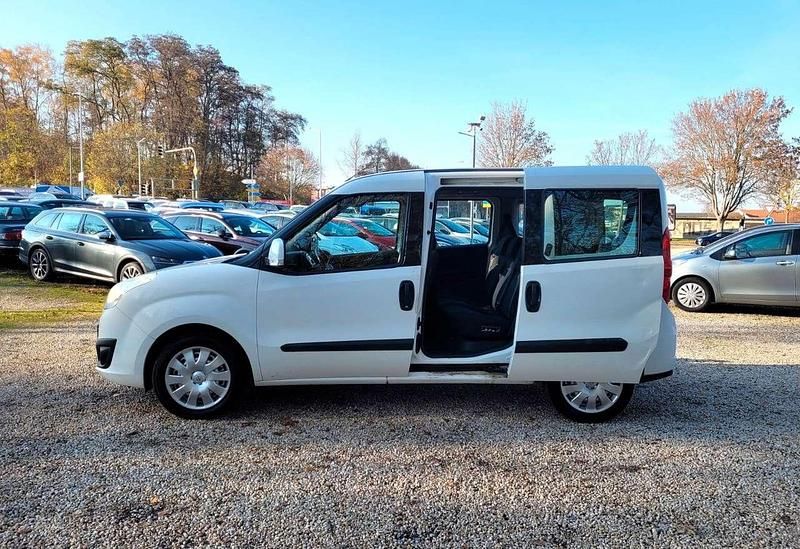 Używany Opel Combo Edition 95 KM (69 kW) 2012 Biały Minivan