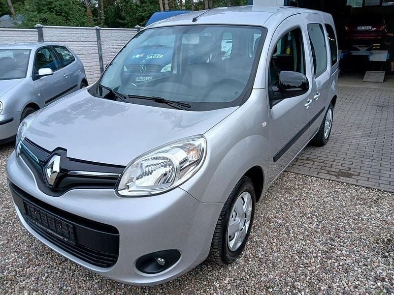Silber Gebraucht 2018 Renault Kangoo Experience Van / Kleinbus | 13.990 € - Bild 1/4