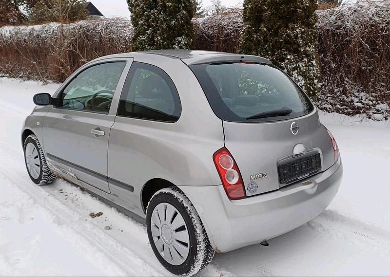 Gebraucht Nissan Micra 65 PS (47 kW) 2004 Silber Kleinwagen
