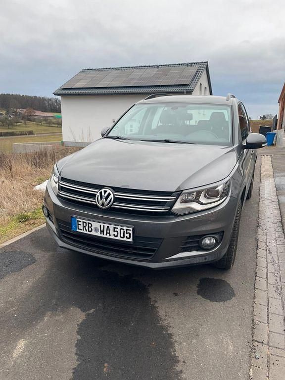 Gebraucht VW Tiguan Trendline 160 PS (117 kW) 2012 Grau SUV