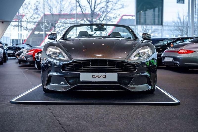 Gebraucht Aston Martin Vanquish 575 PS (422 kW) 2017 Ceramic grey Cabrio