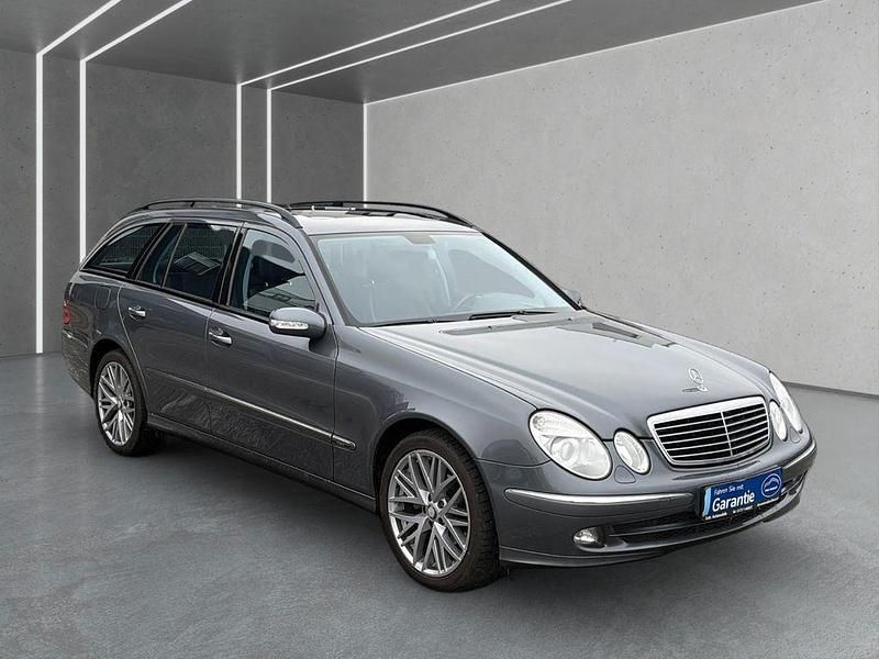 Gebraucht Mercedes E200 163 PS (119 kW) 2006 Grau Kombi