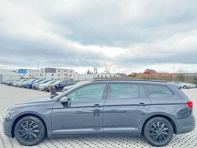 Gebraucht VW Passat Conceptline 122 PS (89 kW) 2021 Grau Limousine