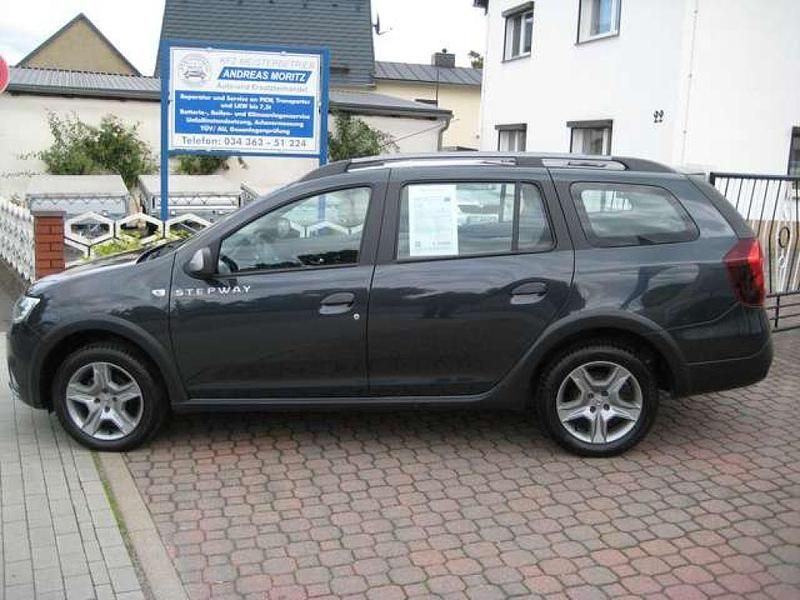Gebraucht Dacia Logan Stepway 90 PS (66 kW) 2018 Kometengrau met. Limousine