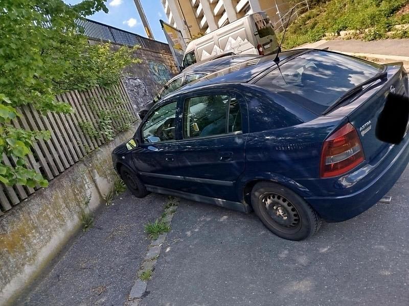 Gebraucht Opel Astra 90 PS (66 kW) 2001 Blau Limousine